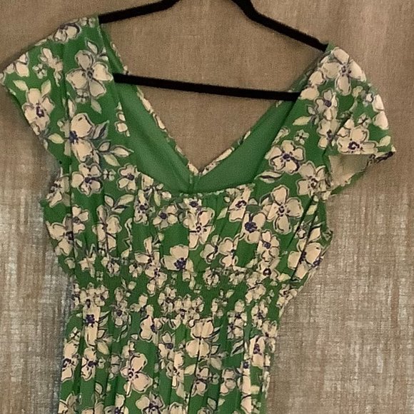 Green floral summer dress with smocked waist - Picture 4 of 6